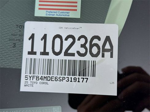 Certified 2025 Toyota Corolla LE image 31