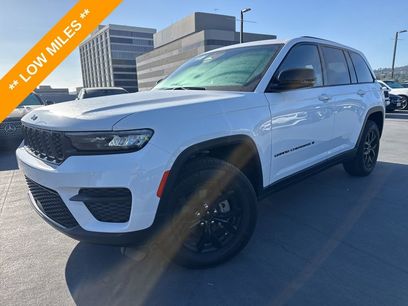 Used 2024 Jeep Grand Cherokee Altitude
