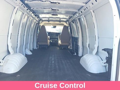 Used 2024 GMC Savana 2500 Extended w/ Driver Convenience Package RWD image 18