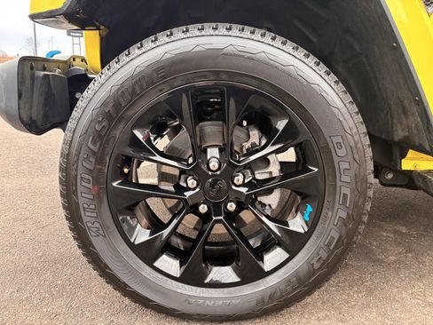 Used 2023 Jeep Wrangler Unlimited Sahara w/ Dual Top Group image 13