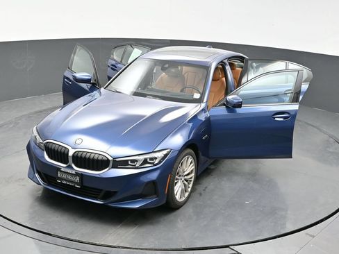 Used 2023 BMW 330e xDrive w/ Premium Package AWD/4WD image 43