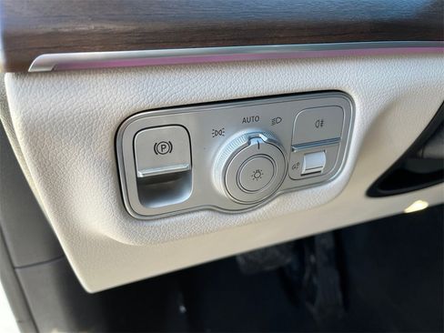 Certified 2025 Mercedes-Benz GLE 350 4MATIC image 23