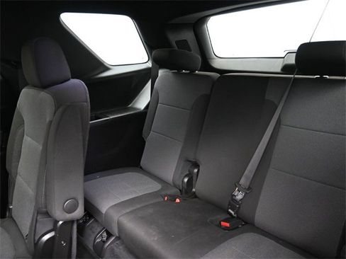 Used 2023 Chevrolet Traverse LT image 20