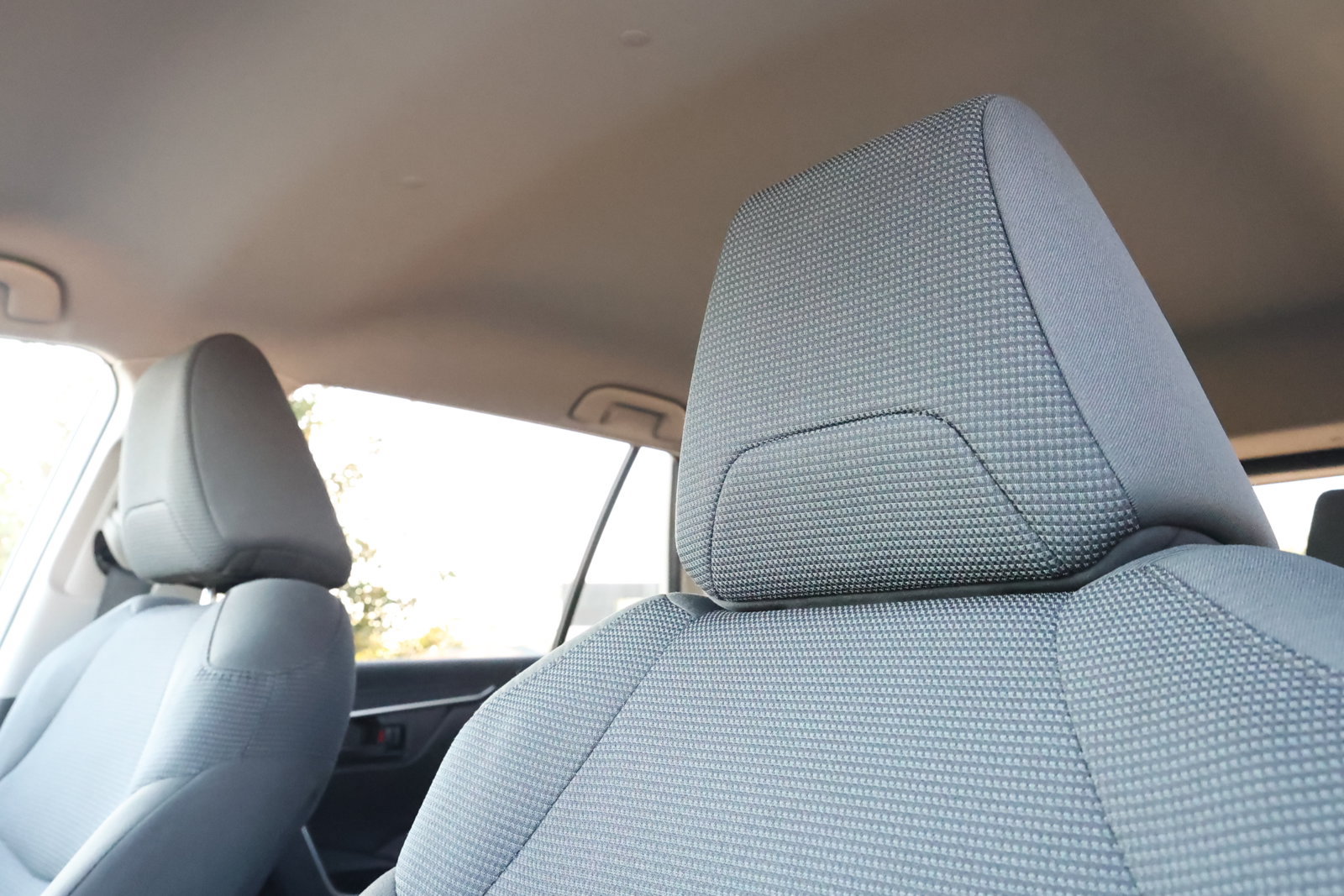 Used 2024 Toyota RAV4 LE AWD/4WD image 15