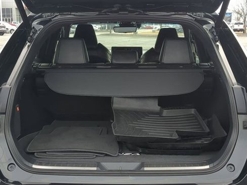 Used 2021 Toyota Venza Limited w/ Advanced Technology Package image 16