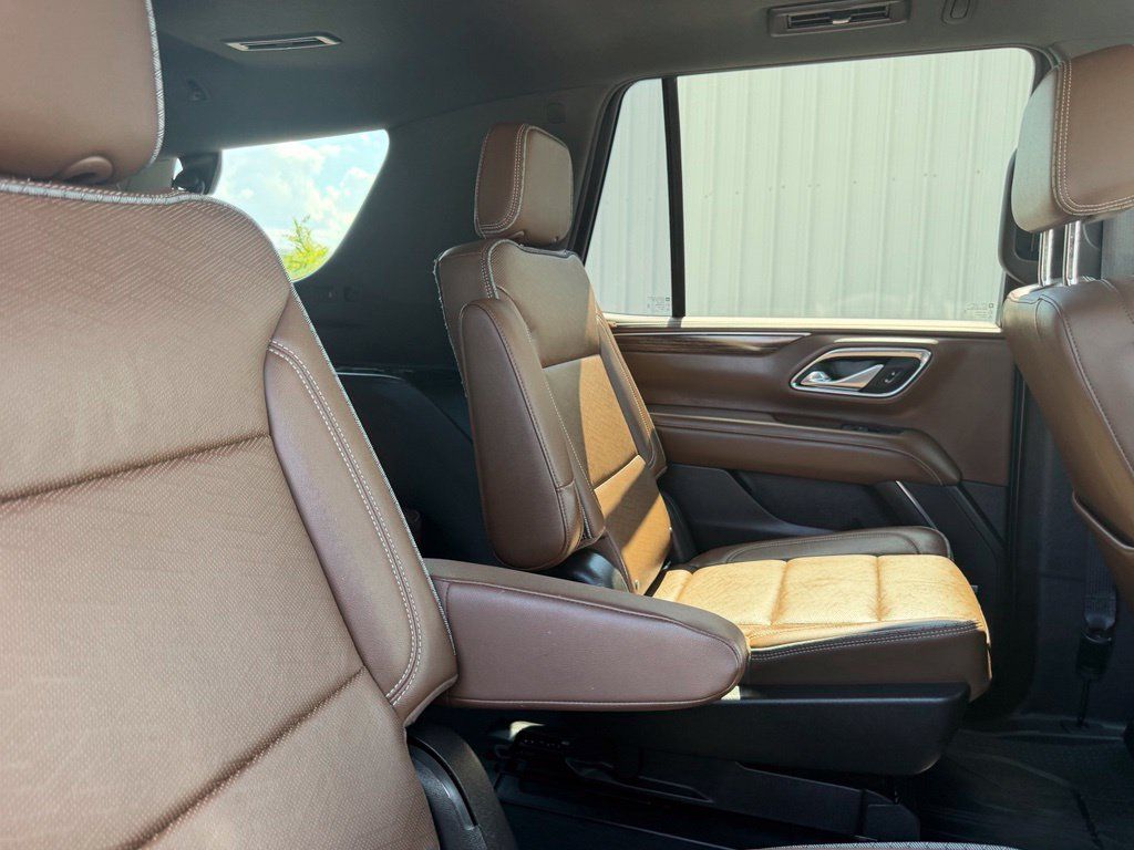 Used 2021 Chevrolet Tahoe High Country AWD/4WD image 38