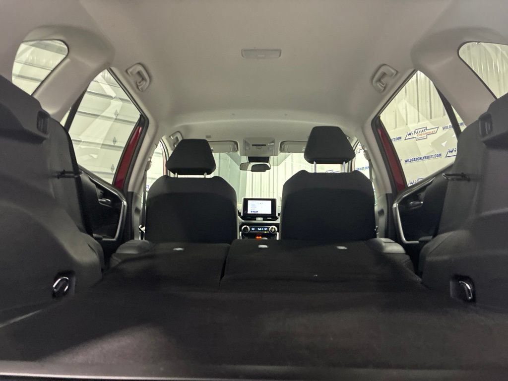 Used 2025 Toyota RAV4 XLE AWD/4WD image 34