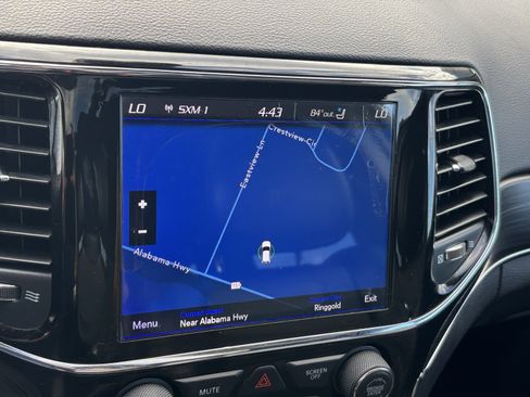 Used 2020 Jeep Grand Cherokee Limited w/ Luxury Group II image 17