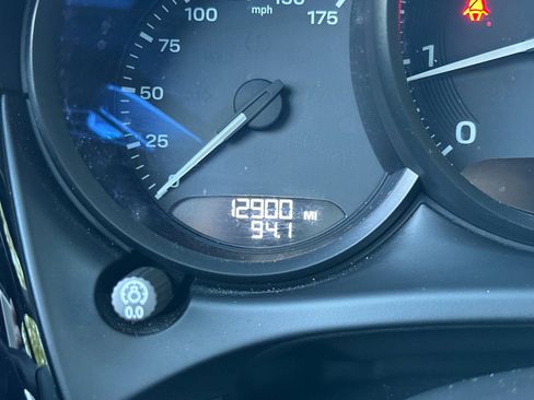 Used 2023 Porsche Macan image 25