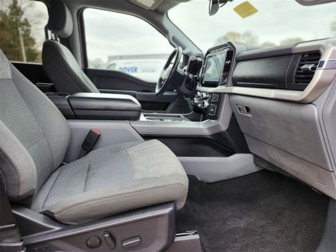 Certified 2022 Ford F150 XLT w/ Equipment Group 302A High image 11