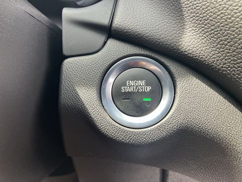 Used 2024 Chevrolet Equinox LT FWD image 29