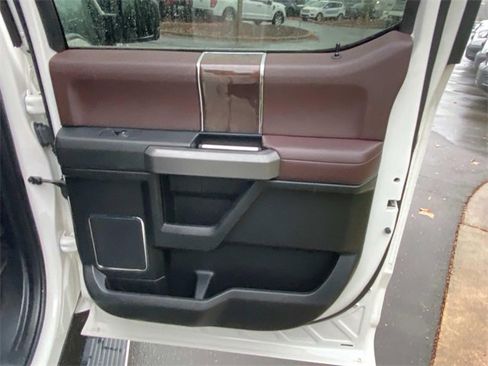 Used 2016 Ford F150 Platinum w/ Equipment Group 701A Luxury image 35