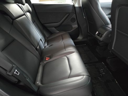 Used 2022 Tesla Model Y Performance image 17