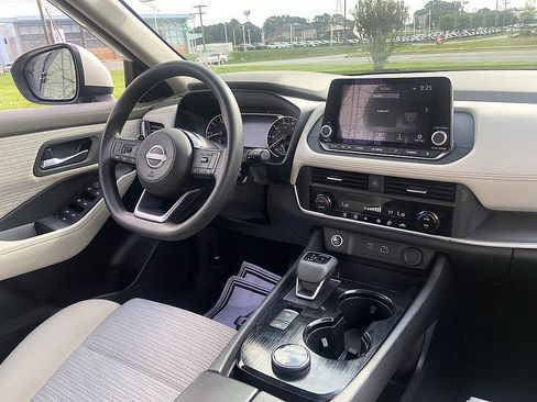 Certified 2023 Nissan Rogue SV AWD/4WD image 29
