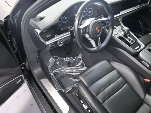 Used 2018 Porsche Panamera 4 Executive AWD/4WD image 12