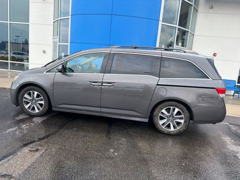 Used 2014 Honda Odyssey Touring Elite image 12