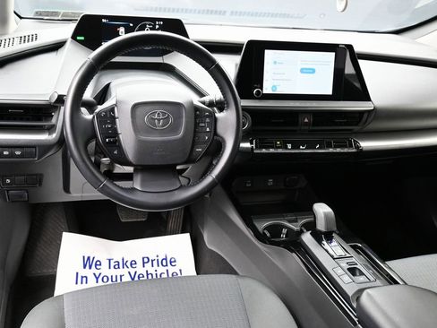Used 2024 Toyota Prius LE image 30