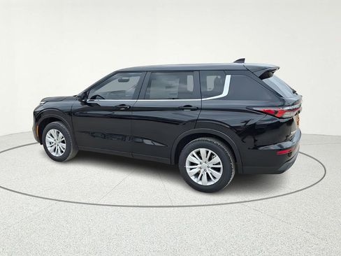 New 2026 Mitsubishi Outlander ES FWD image 4