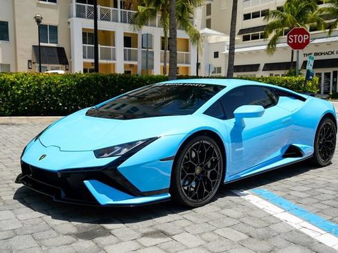 Used 2024 Lamborghini Huracan Tecnica RWD image 9