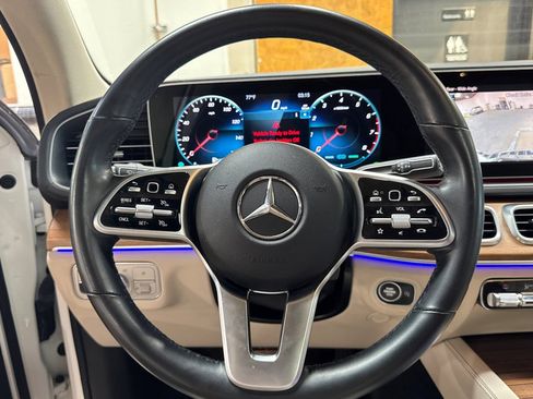 Used 2023 Mercedes-Benz GLS 450 4MATIC image 26