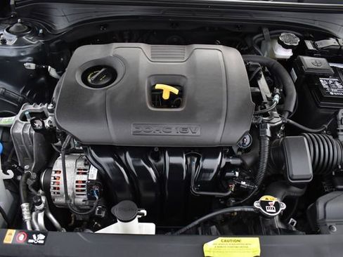 Certified 2022 Kia Forte LXS w/ LXS Technology Package image 28