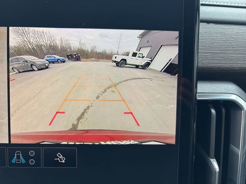 Used 2025 GMC Acadia Denali AWD/4WD image 36