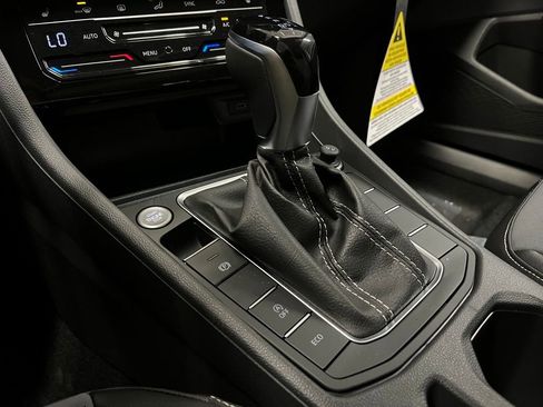 New 2026 Volkswagen Jetta SE image 14