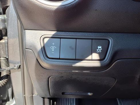 Used 2024 Kia Forte LX image 12