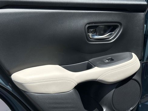 Certified 2026 Honda HR-V LX image 12