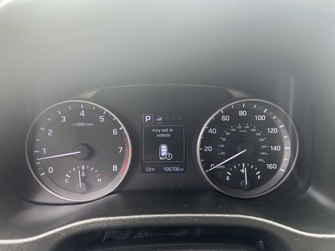 Used 2018 Hyundai Elantra Value Edition FWD image 11