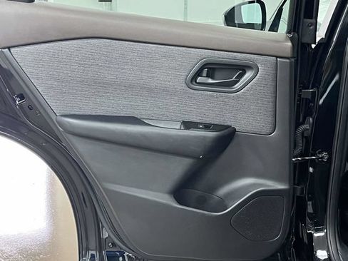 Used 2023 Nissan Rogue S FWD image 18
