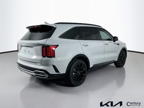 Certified 2023 Kia Sorento SX FWD image 5