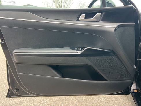 Used 2021 Kia K5 LX image 10