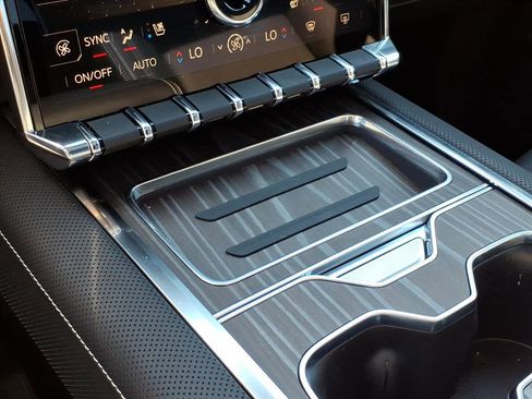 New 2025 GMC Sierra EV Denali image 23