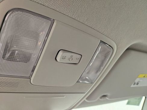 Certified 2025 Kia Soul LX w/ LX Technology Package FWD image 25