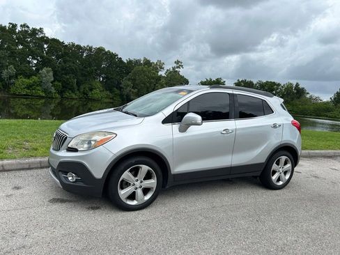 Used 2015 Buick Encore Convenience FWD image 2