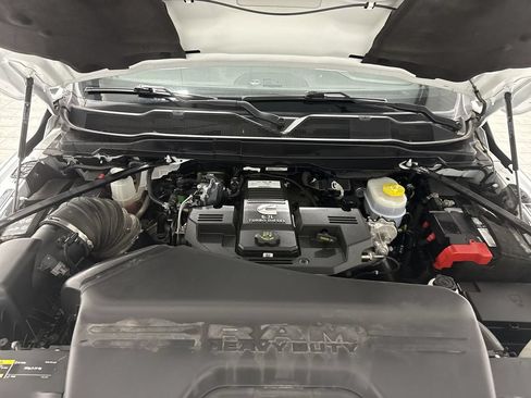 Used 2024 RAM 3500 Laramie w/ Sport Appearance Package AWD/4WD image 31