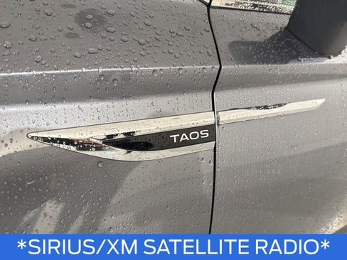 Used 2022 Volkswagen Taos SE image 13