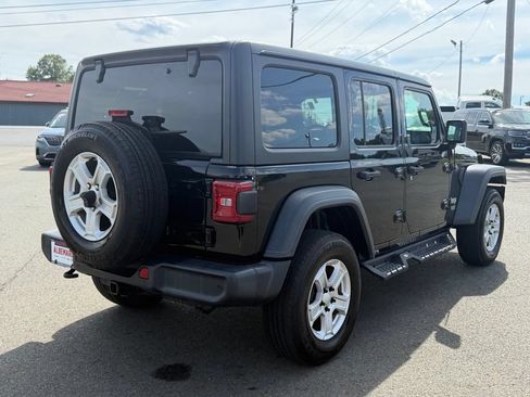 Used 2021 Jeep Wrangler Unlimited Sport AWD/4WD image 3