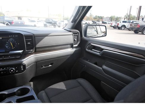 Used 2024 Chevrolet Silverado 1500 LT Trail Boss image 13