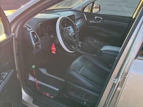 Used 2021 Kia Sorento S image 9
