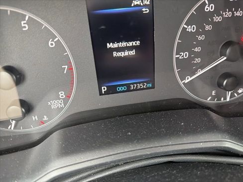 Used 2024 Toyota Corolla LE image 35