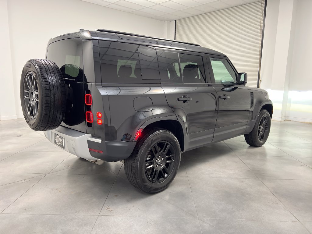 Used 2025 Land Rover Defender 110 S AWD/4WD image 9