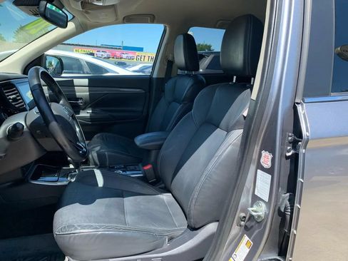 Used 2020 Mitsubishi Outlander SEL AWD/4WD image 17