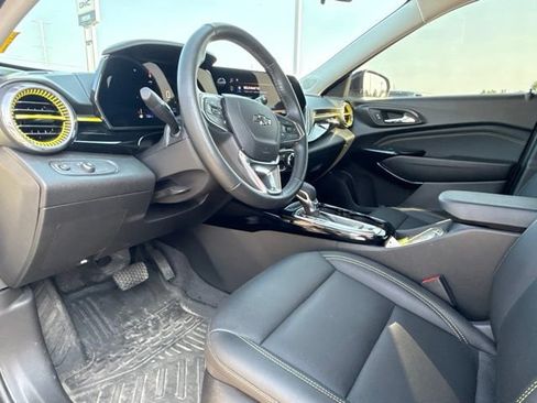 Used 2025 Chevrolet Trax ACTIV w/ Driver Confidence Package FWD image 10
