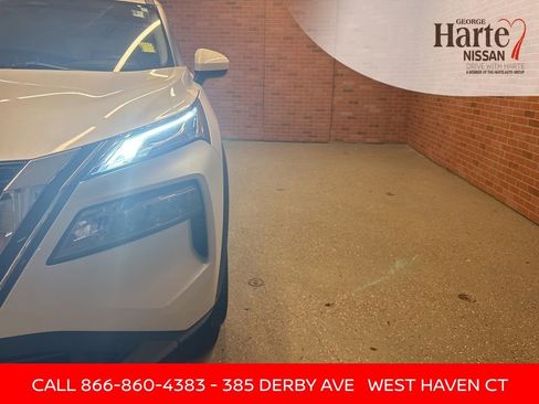 Certified 2023 Nissan Rogue SV image 39