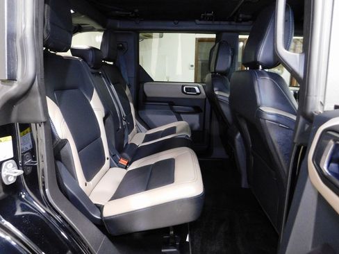 Used 2024 Ford Bronco Wildtrak image 88