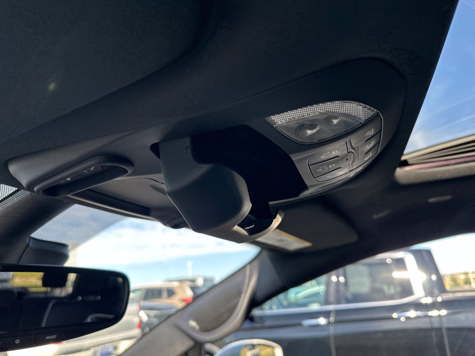 Used 2019 Chrysler Pacifica Limited FWD image 75