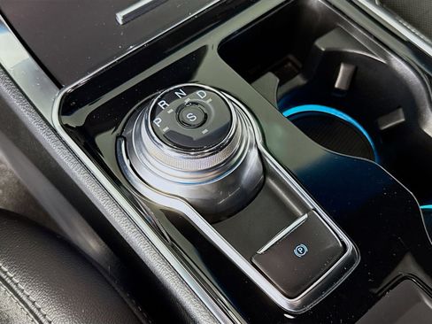 Used 2020 Ford Edge ST image 17