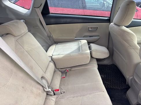 Used 2014 Toyota Prius V Two image 9